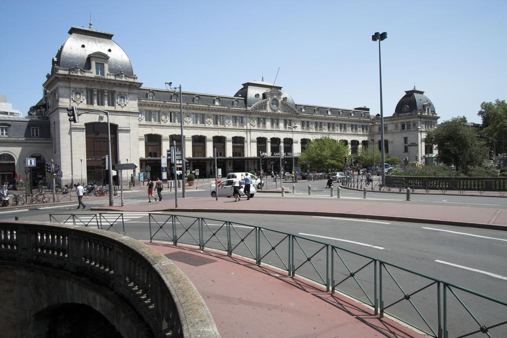 Hotel De Bordeaux Toulouse Bagian luar foto